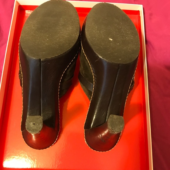 Coach suede high heeled mule clogs. - Picture 3 of 5